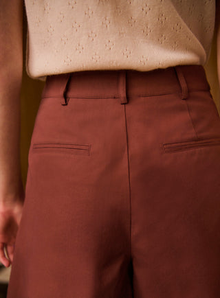 Short Pila